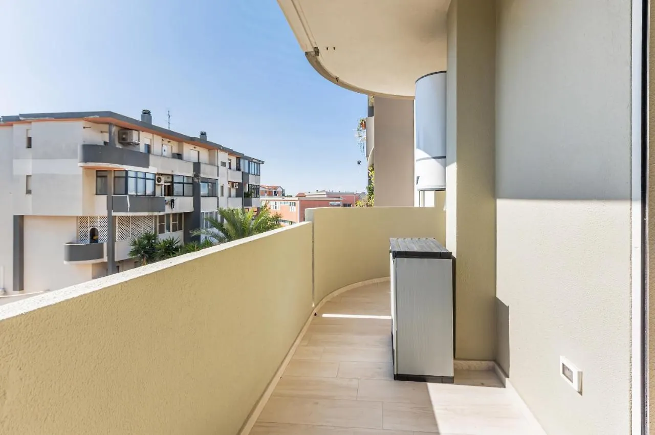 Quartu Sant'Elena Roomy Flat With Private Parking! Italia