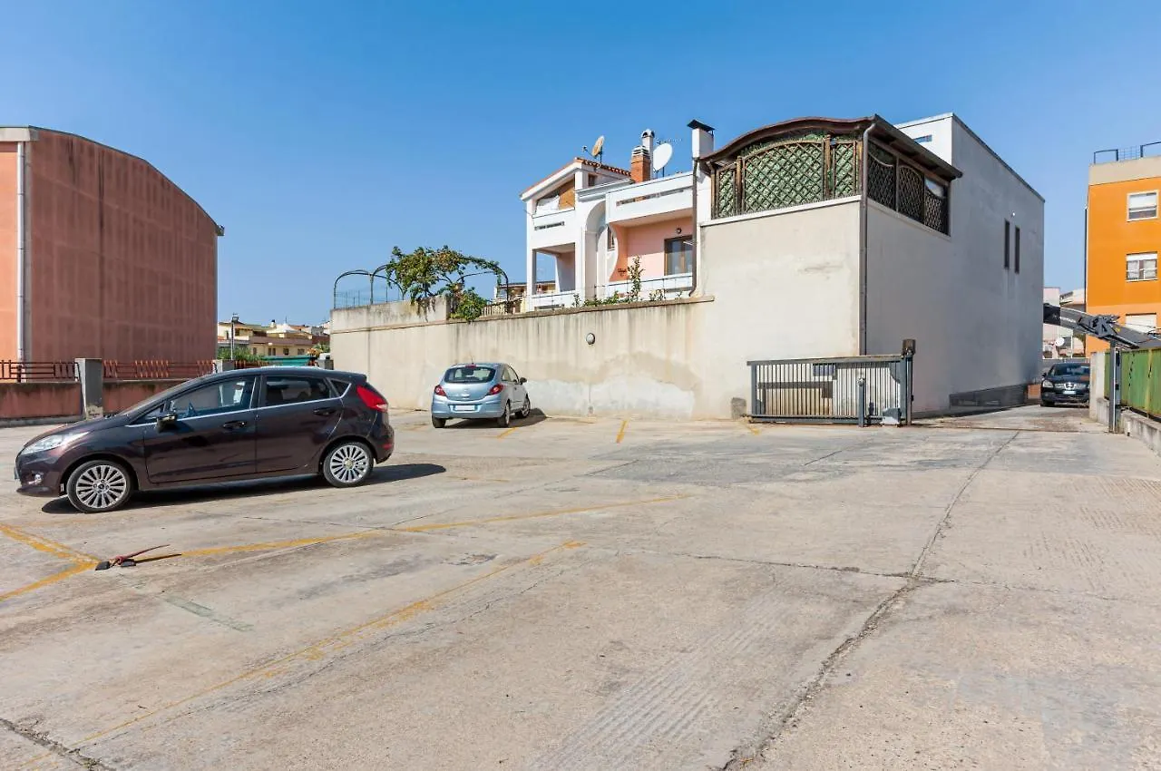 Appartamento Quartu Sant'Elena Roomy Flat With Private Parking! Italia