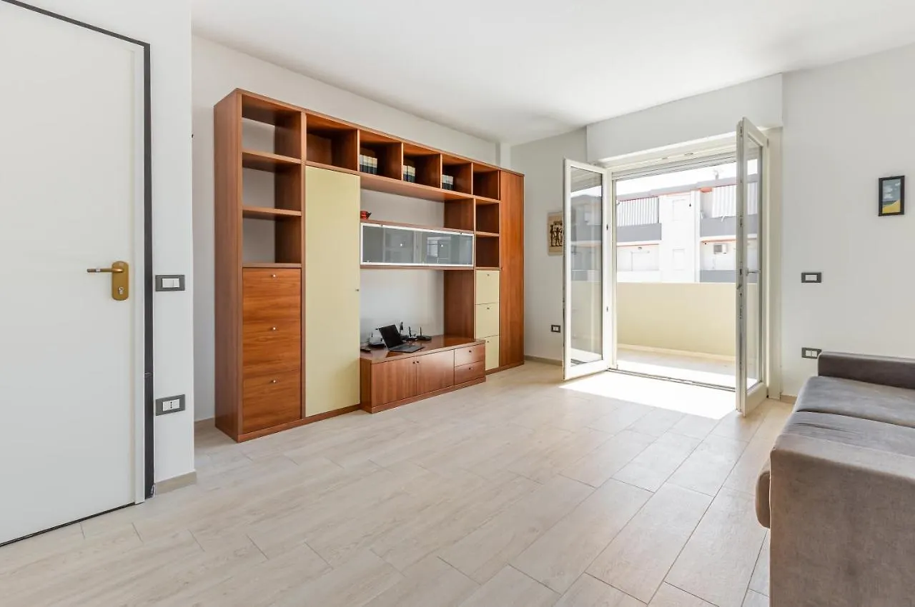 Quartu Sant'Elena Roomy Flat With Private Parking! 0*, Quartu SantʼElena